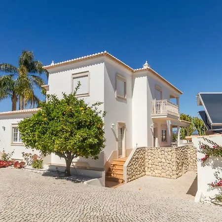 בית נופש Casa Clementina לאגוּ‏ש